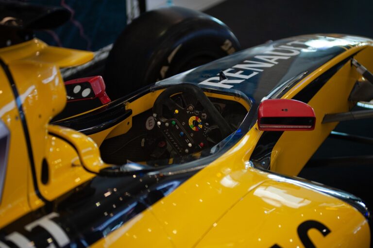 Top 10 Car Gadgets to Improve Your Driving Experience